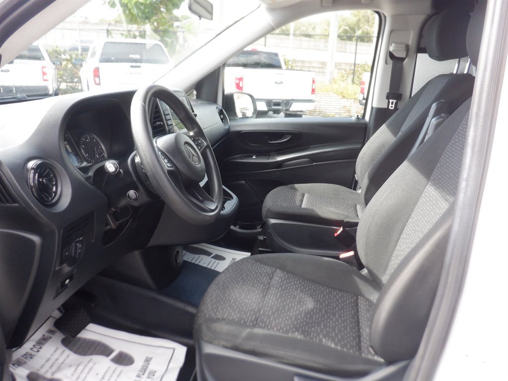 Used 2023 Mercedes-Benz Metris image 11