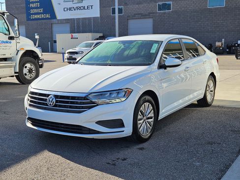 Used 2019 Volkswagen Jetta S w/ Driver Assistance Package FWD image 8