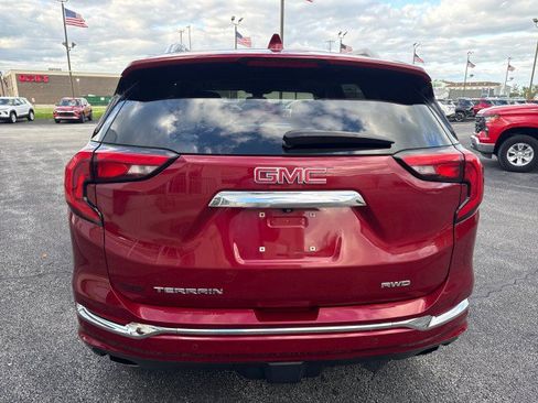 Used 2020 GMC Terrain Denali w/ Denali Premium Package AWD/4WD image 4