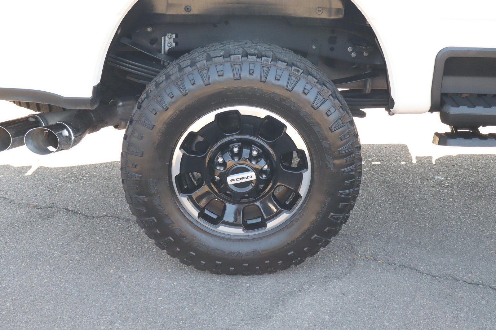Used 2025 Ford F250 Platinum w/ Tremor Off-Road Package AWD/4WD image 11