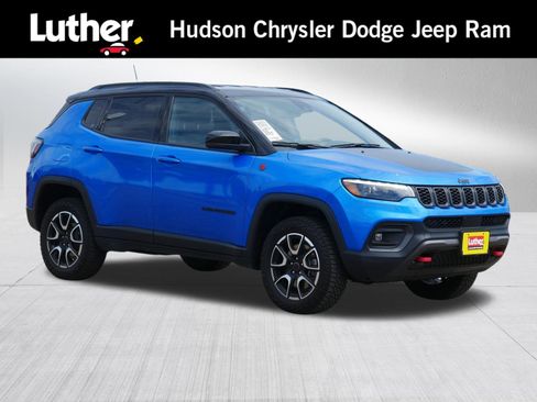 Used 2025 Jeep Compass Trailhawk w/ Trailhawk Elite Group AWD/4WD image 1