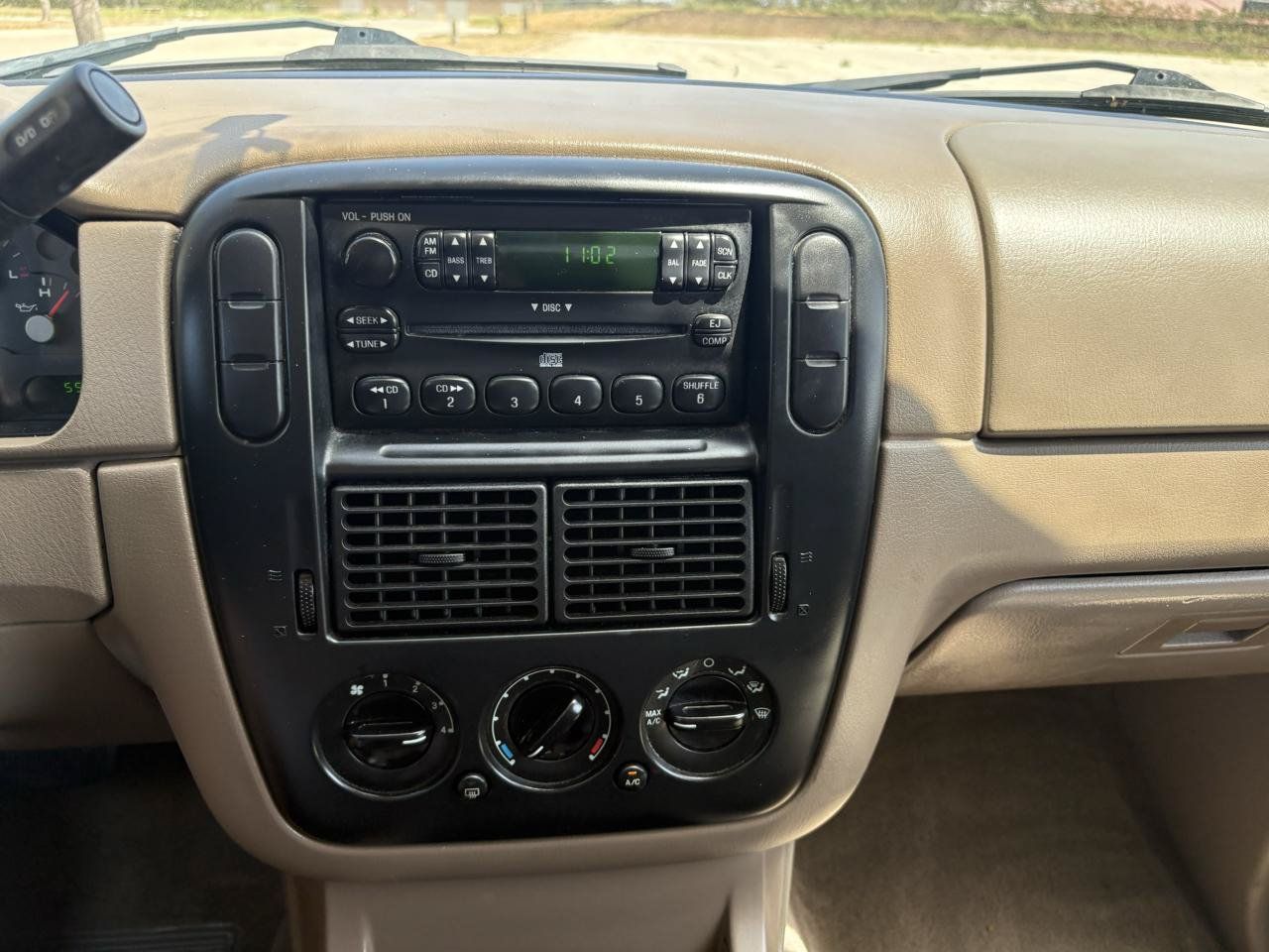 Used 2004 Ford Explorer XLS RWD image 46