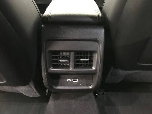 Used 2025 Cadillac XT4 Premium Luxury image 26