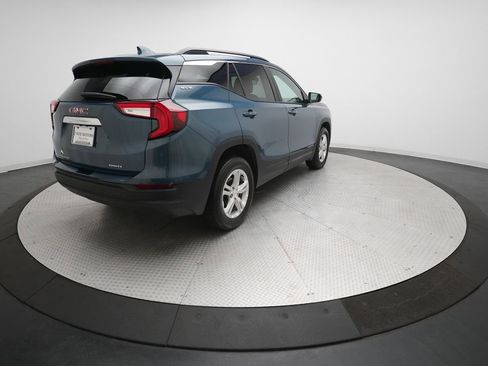 Used 2024 GMC Terrain SLE w/ Driver Convenience Package image 34