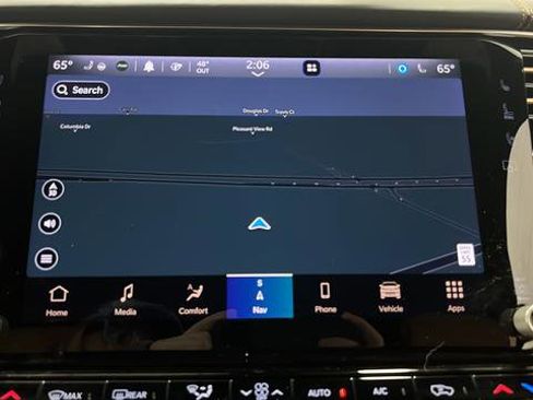 Used 2024 Jeep Grand Wagoneer Series III image 15