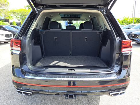 Used 2024 Volkswagen Atlas SEL Premium R-Line image 5