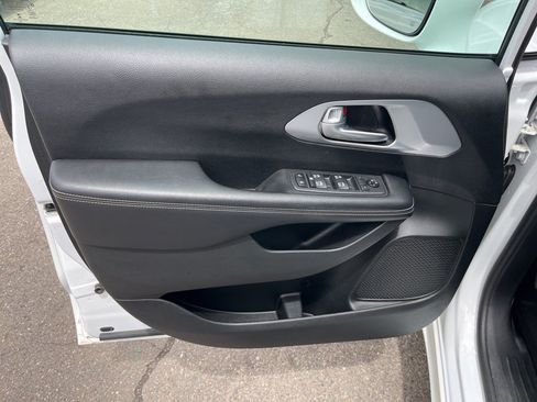 Used 2018 Chrysler Pacifica Touring-L Plus w/ Advanced Safetytec Group FWD image 8