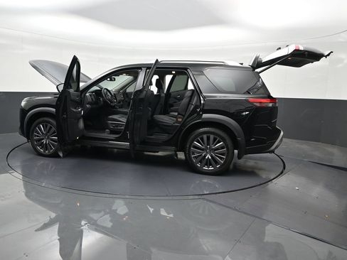 Used 2022 Nissan Pathfinder SL w/ SL Premium Package FWD image 36