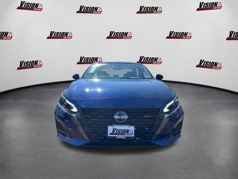 Used 2023 Nissan Altima 2.5 SR image 2