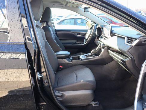 Used 2024 Toyota RAV4 XLE image 22