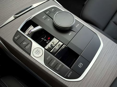 New 2026 BMW 330i Sedan w/ Premium Package RWD image 21