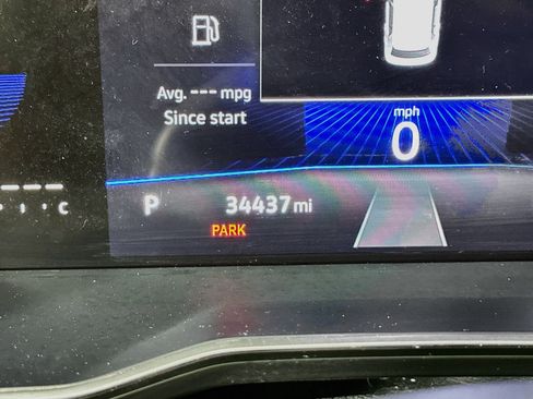 Used 2024 Volkswagen Jetta SE w/ Panoramic Sunroof Package FWD image 19