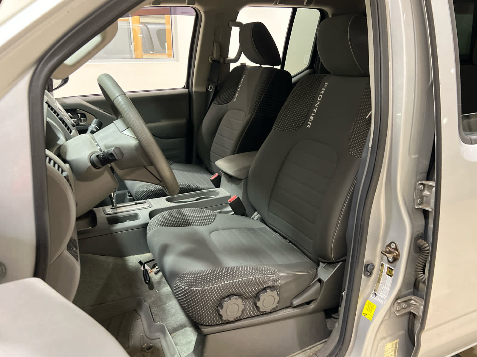 Used 2016 Nissan Frontier Desert Runner RWD image 11