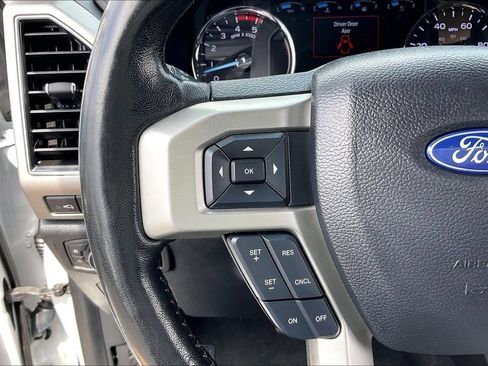 Certified 2021 Ford F250 Lariat w/ Lariat Value Package AWD/4WD image 17