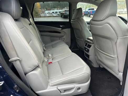 Used 2017 Acura MDX w/ Technology & Entertainment image 14
