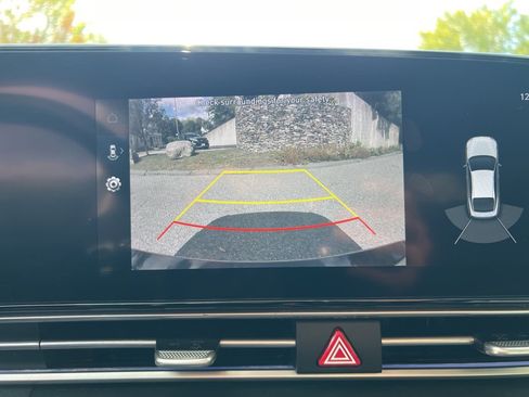 Used 2022 Hyundai Elantra Limited image 20