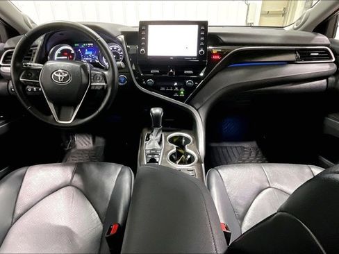 Certified 2022 Toyota Camry XLE w/ Navigation Upgrade Package FWD image 15