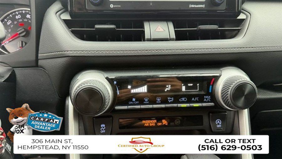 Used 2020 Toyota RAV4 LE AWD/4WD image 18