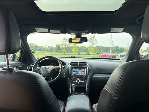 Used 2018 Ford Explorer Sport w/ Ford Safe & Smart Package AWD/4WD image 19