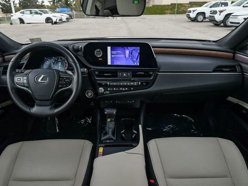 Used 2024 Lexus ES 350 w/ Premium Package FWD image 14