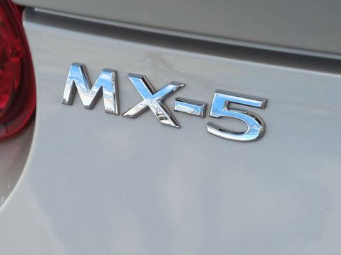 Certified 2023 MAZDA MX-5 Miata Club image 12
