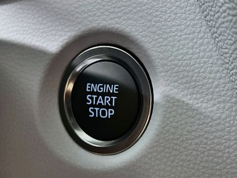 Used 2026 Toyota Corolla SE FWD image 23