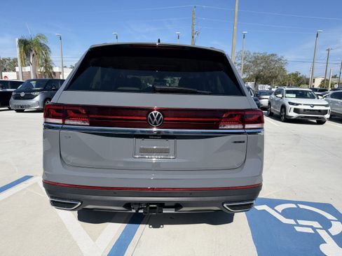 New 2026 Volkswagen Atlas SE image 4