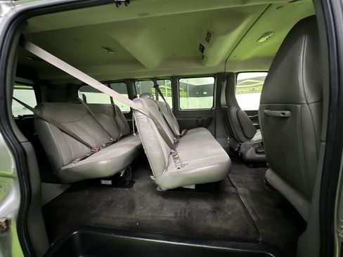 Used 2017 Chevrolet Express 2500 LS RWD image 25