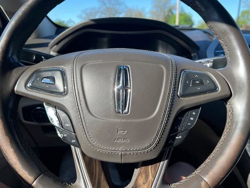 Used 2017 Lincoln MKZ Select w/ Select Plus Package AWD/4WD image 20