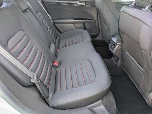 Used 2014 Ford Fusion SE w/ Equipment Group 201A image 16