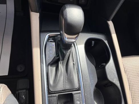 Used 2019 Hyundai Santa Fe SEL FWD image 18