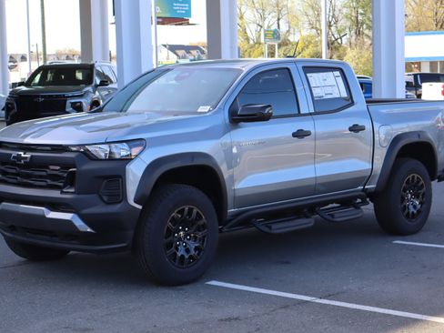 New 2026 Chevrolet Colorado Trail Boss AWD/4WD image 3