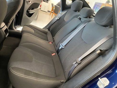 Used 2015 Dodge Dart SXT image 19