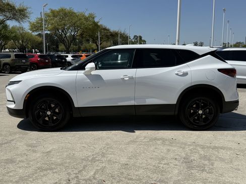 Used 2025 Chevrolet Blazer LT AWD/4WD image 9
