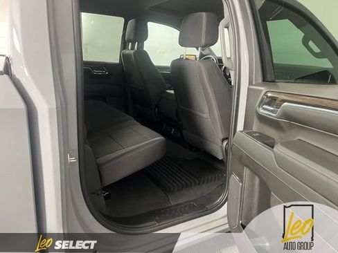 Used 2024 Chevrolet Silverado 1500 LT AWD/4WD image 11