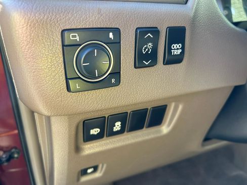 Used 2015 Lexus GX 460 w/ Premium Package AWD/4WD image 10