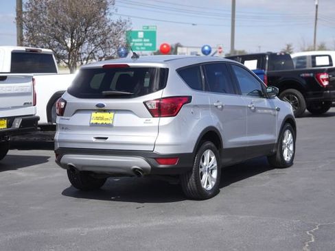 Used 2019 Ford Escape SE image 6