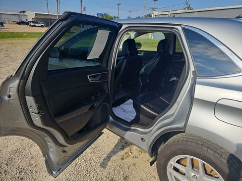 Used 2024 Ford Edge SEL AWD/4WD image 11