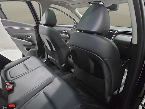 Certified 2024 Hyundai Tucson Limited image 17