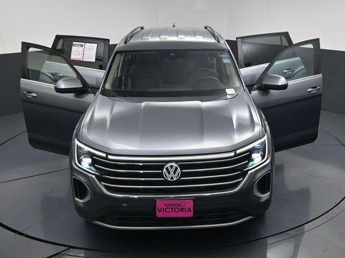 Used 2025 Volkswagen Atlas SE FWD image 15