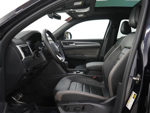 Used 2023 Volkswagen Atlas Cross Sport SEL Premium R-Line AWD/4WD image 24