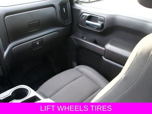 Used 2026 Chevrolet Silverado 1500 Custom RWD image 16