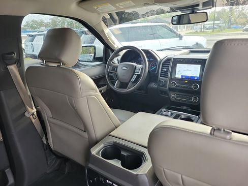 Used 2020 Ford Expedition XLT w/ FX4 Off-Road Package image 12