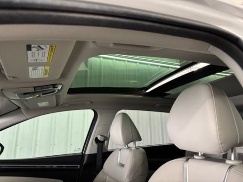 Used 2023 Hyundai Tucson Limited w/ Cargo Package FWD image 9