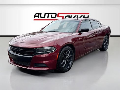 Used 2022 Dodge Charger SXT w/ Blacktop Package image 3