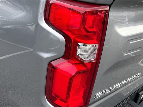 Used 2024 Chevrolet Silverado 1500 LTZ image 34