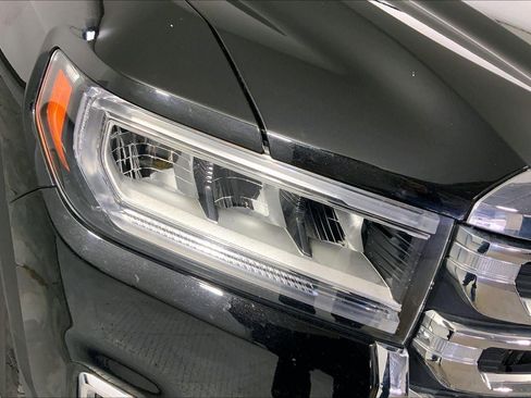 Used 2023 GMC Acadia SLE w/ Driver Convenience Package image 27