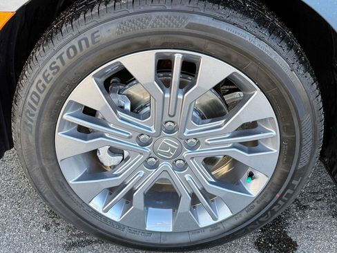 Certified 2026 Honda Odyssey Touring image 11