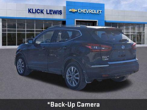 Used 2021 Nissan Rogue Sport SV image 4