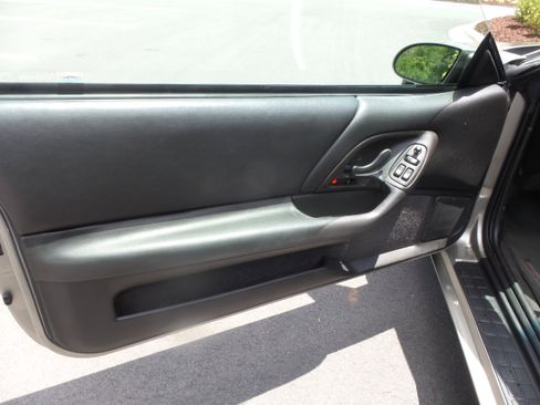 Used 2001 Chevrolet Camaro Z28 w/ SS Performance/Appearance Pkg image 70